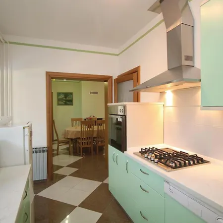 Lovely In With Kitchen